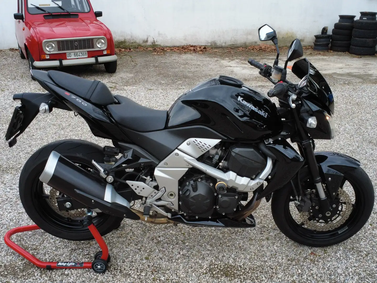 Kawasaki Z 750 Nero - 2