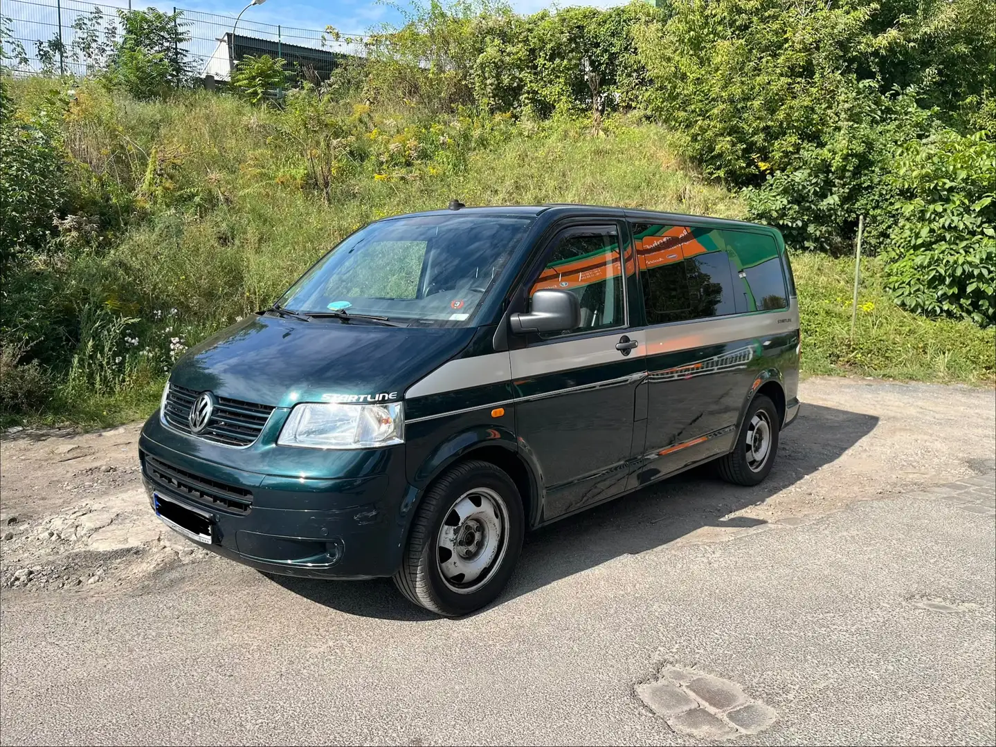 Volkswagen T5 Multivan Startline sucht neues Zuhause Grün - 1