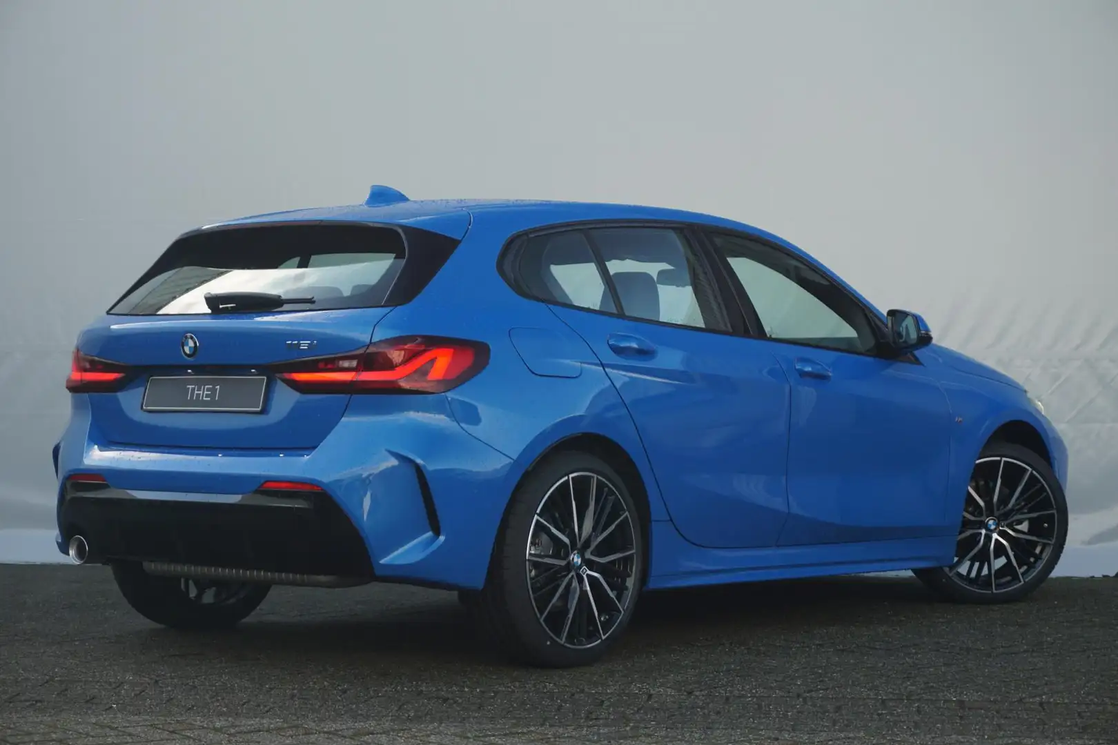 BMW 118 1 Serie 5-deurs 118i | Model M Sport | Innovation Bleu - 2
