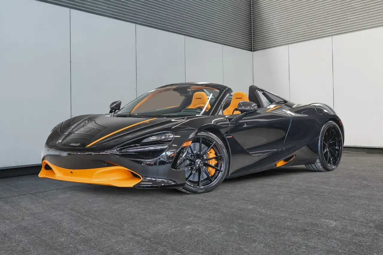 2022 McLaren 720S