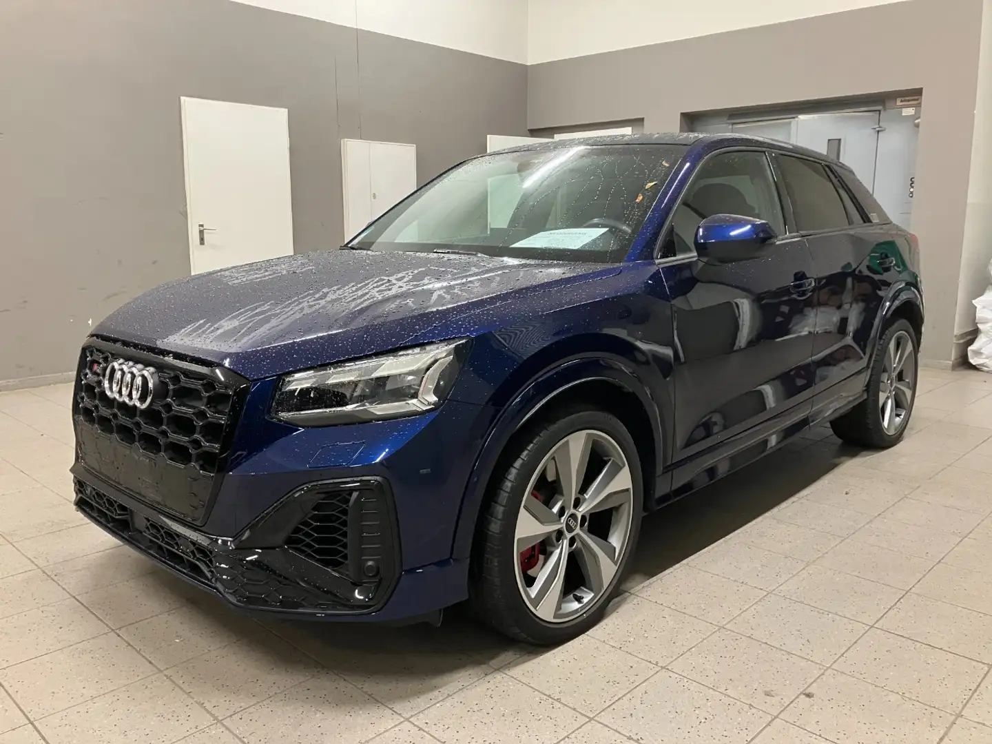 Audi SQ2 TFSI quattro S tronic Pano*Matrix*RFK*LM19*opt.sch Blau - 2