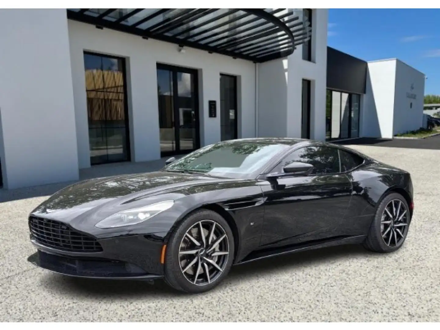 Aston Martin DB11 Launch Edition V12 5.2L Noir - 1