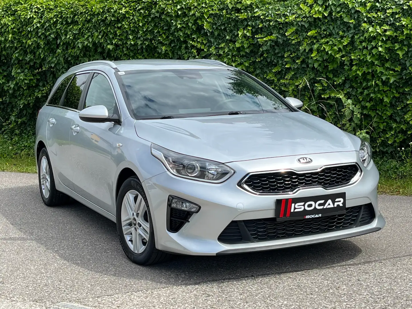 Kia Ceed SW / cee'd SW 1.6 CRDi // ERSTBESITZ // LED // KAMERA // NAVI // Grau - 1