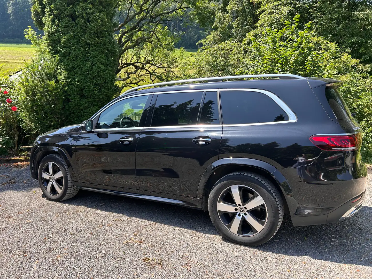 Mercedes-Benz GLS 350 GLS 350 d 4Matic AMG Line Schwarz - 2