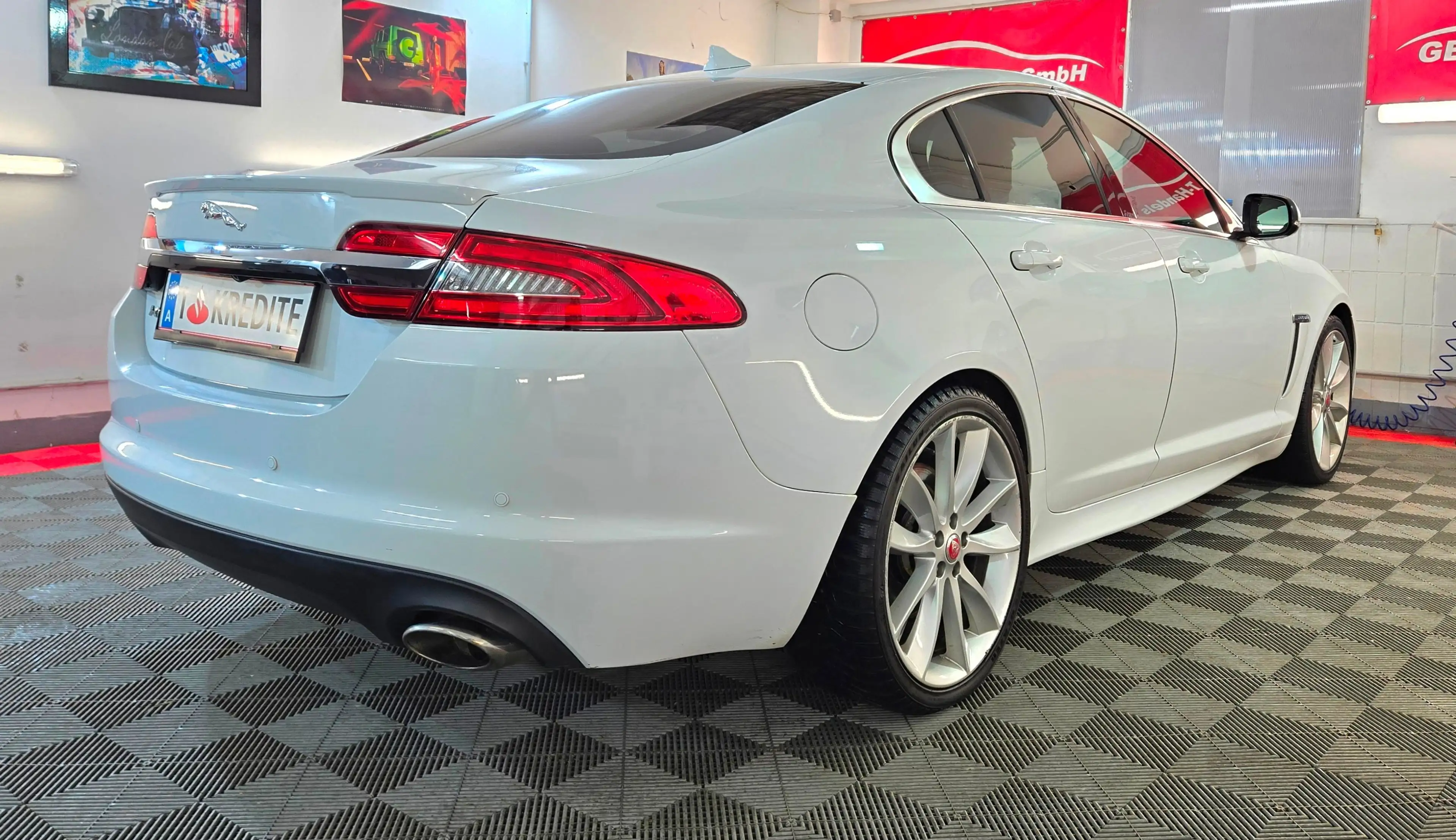 Jaguar XF 2.2 d Luxury-Sport-Paket LED Aut. Leder — photo 11