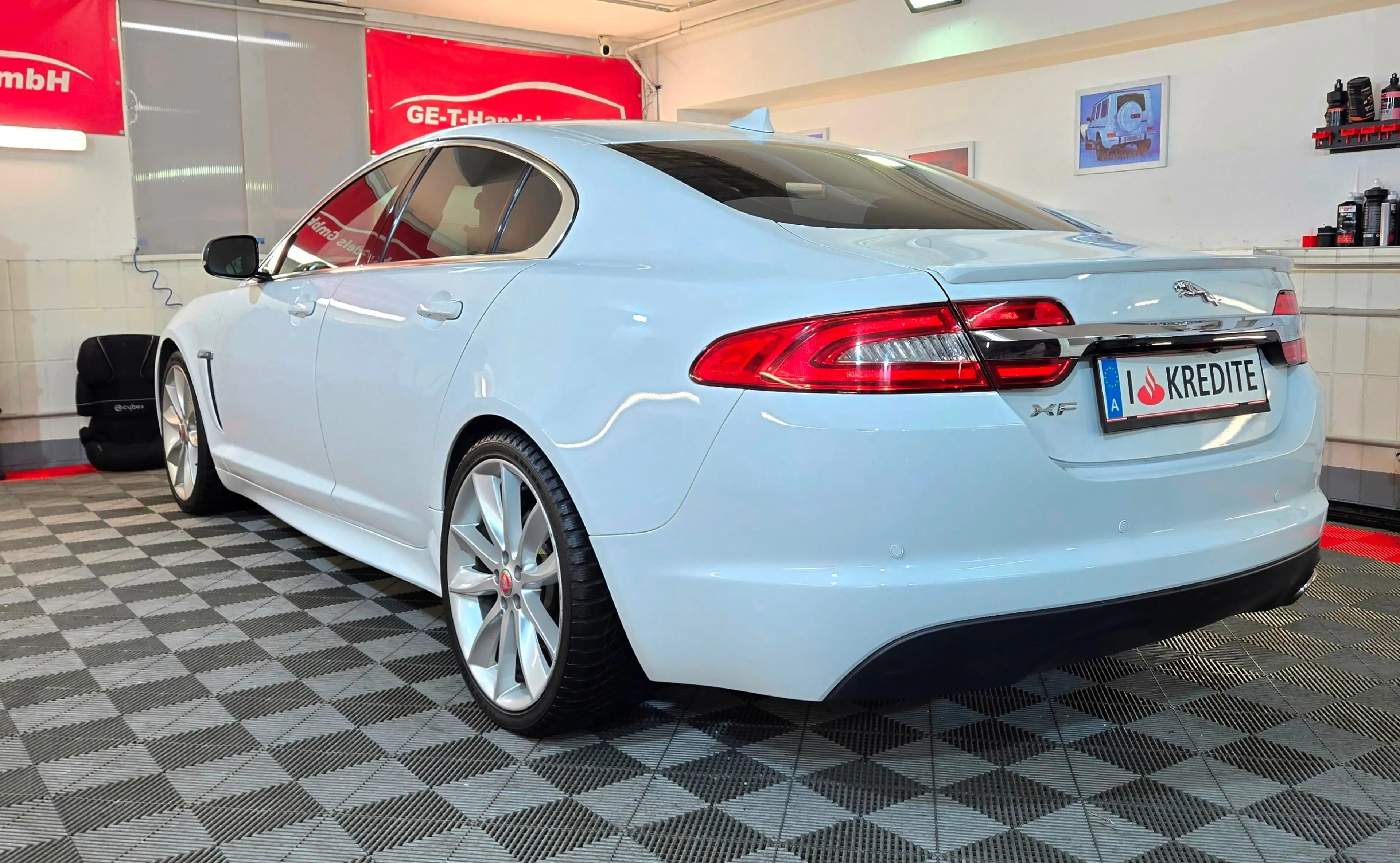 Jaguar XF 2.2 d Luxury-Sport-Paket LED Aut. Leder — photo 10