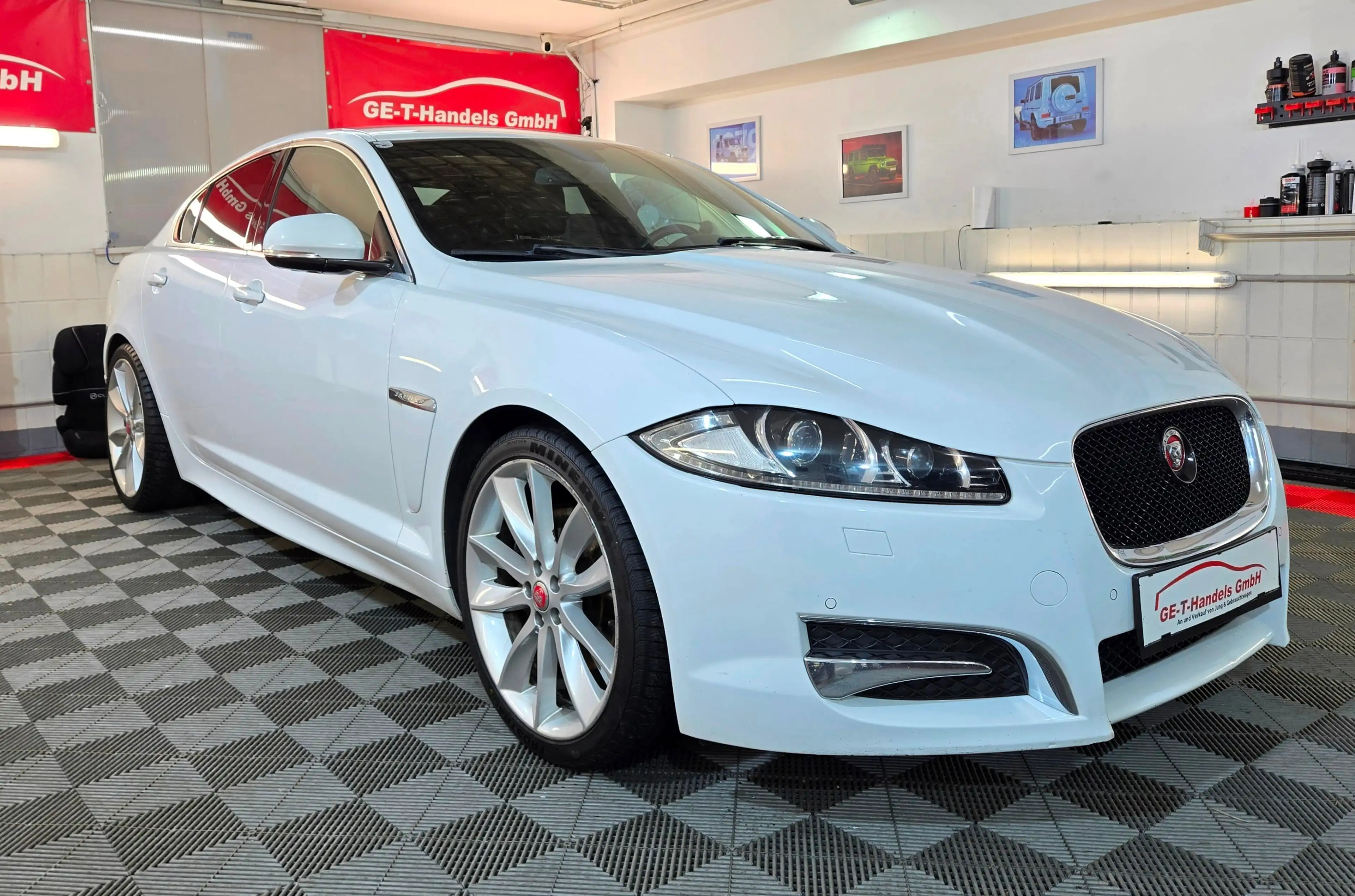 Jaguar XF 2.2 d Luxury-Sport-Paket LED Aut. Leder — photo 4