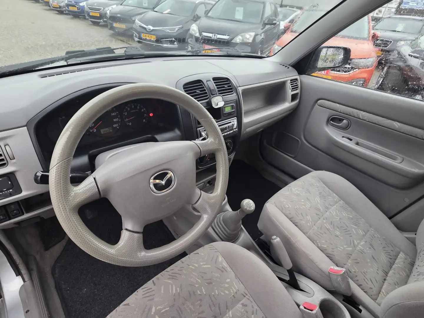 Mazda Demio 1.3 Exclusive Šedá - 2