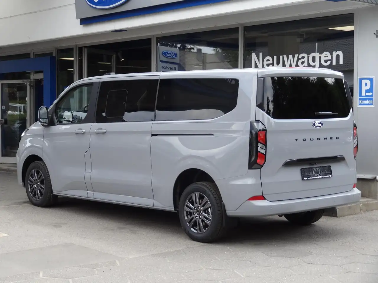 Ford Tourneo Custom 2026 — фото 8