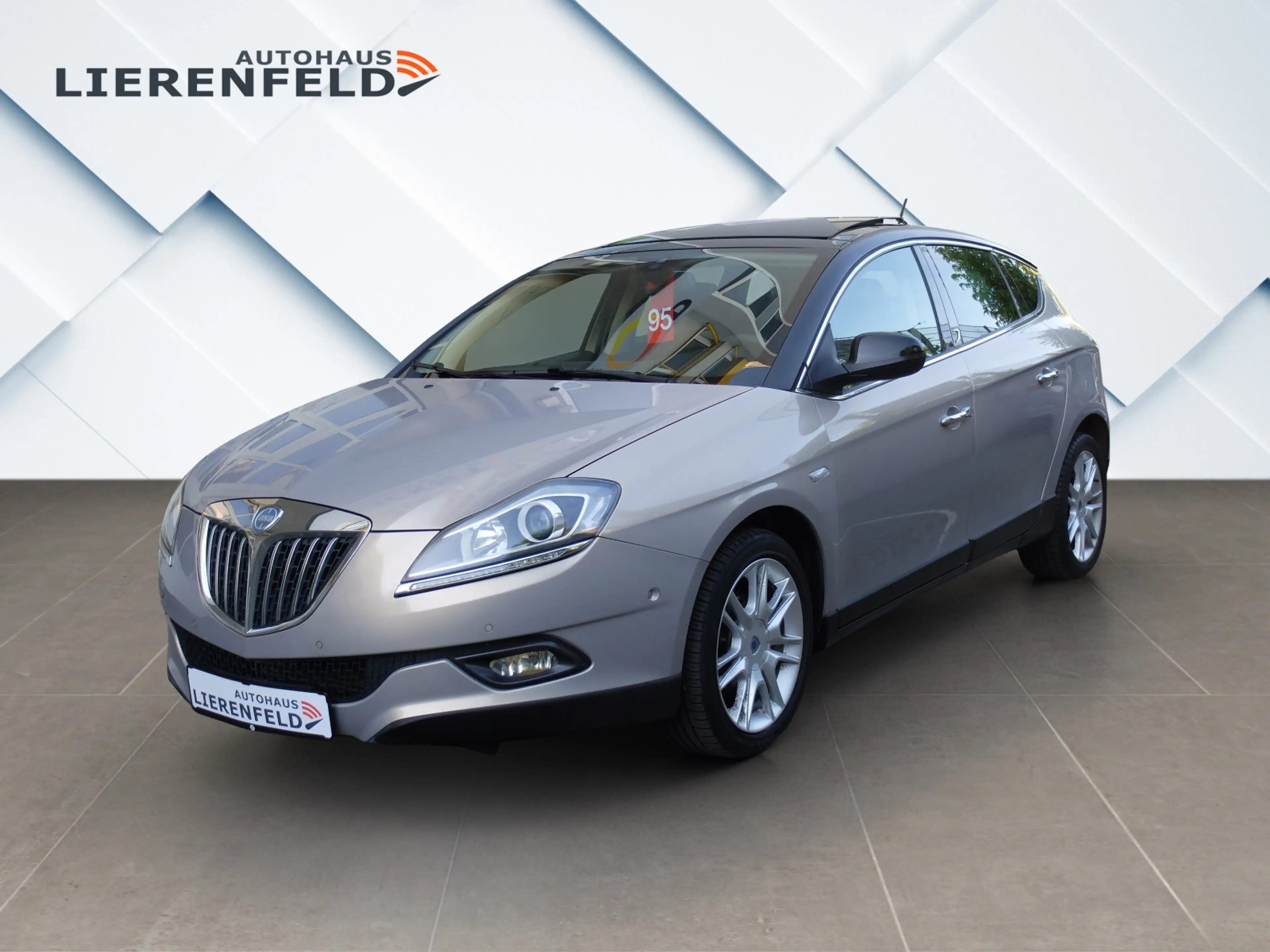 Lancia Delta 1.6 Diesel Platino Leder Panrama nur 68 Tkm