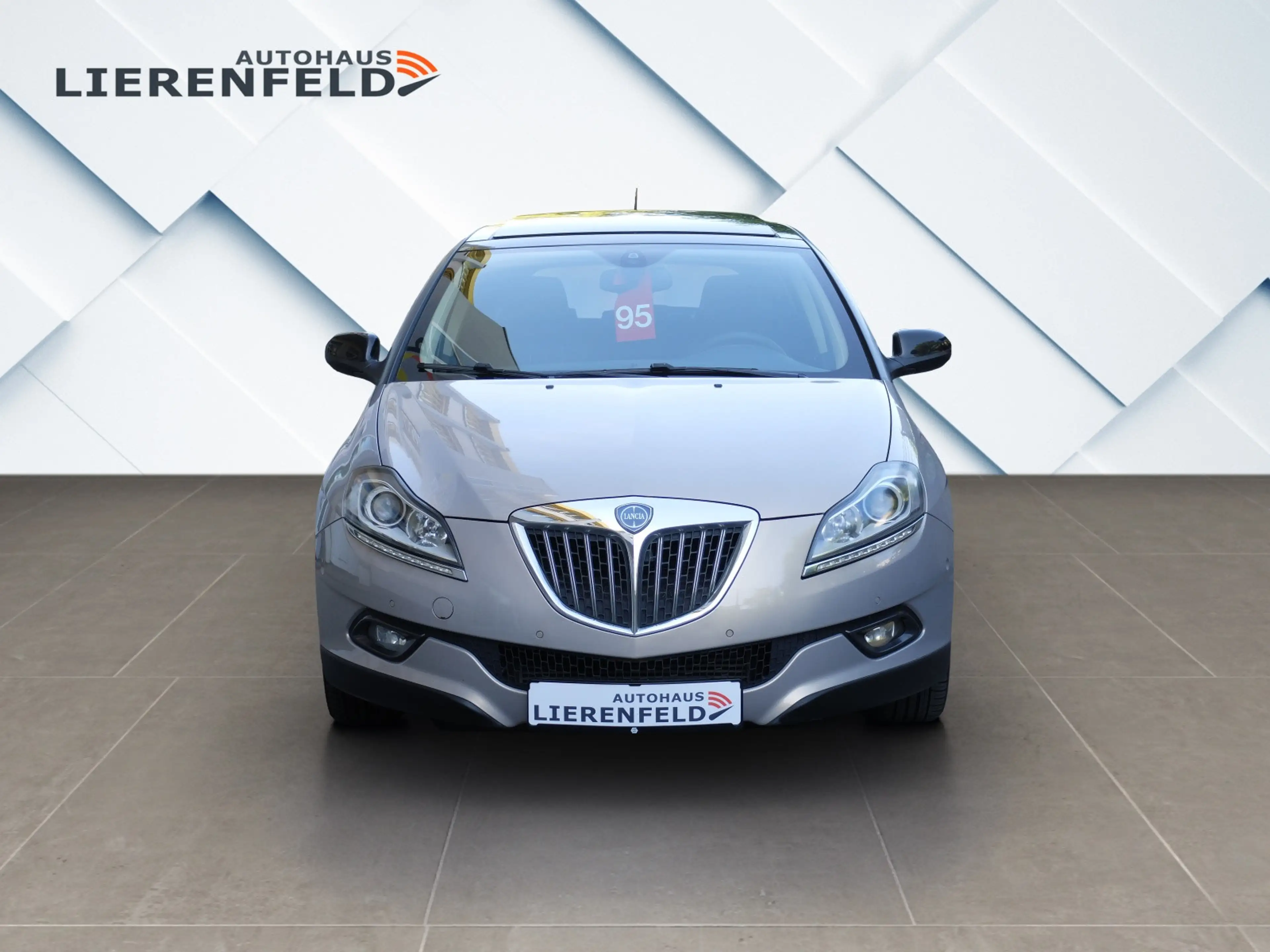 Lancia Delta 1.6 Diesel Platino Leder Panrama nur 68 Tkm — photo 5