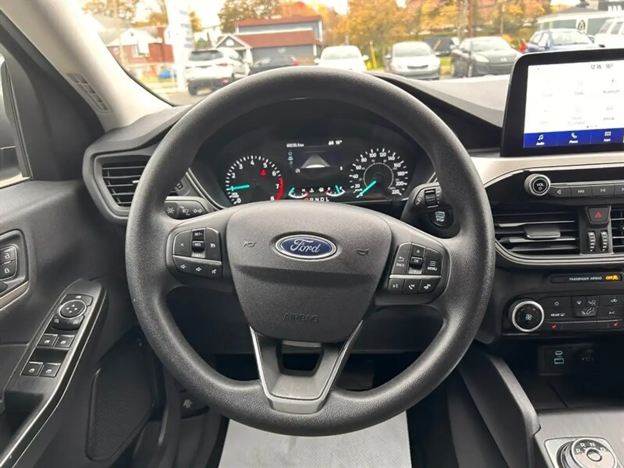 Ford Escape снимка Ford Escape