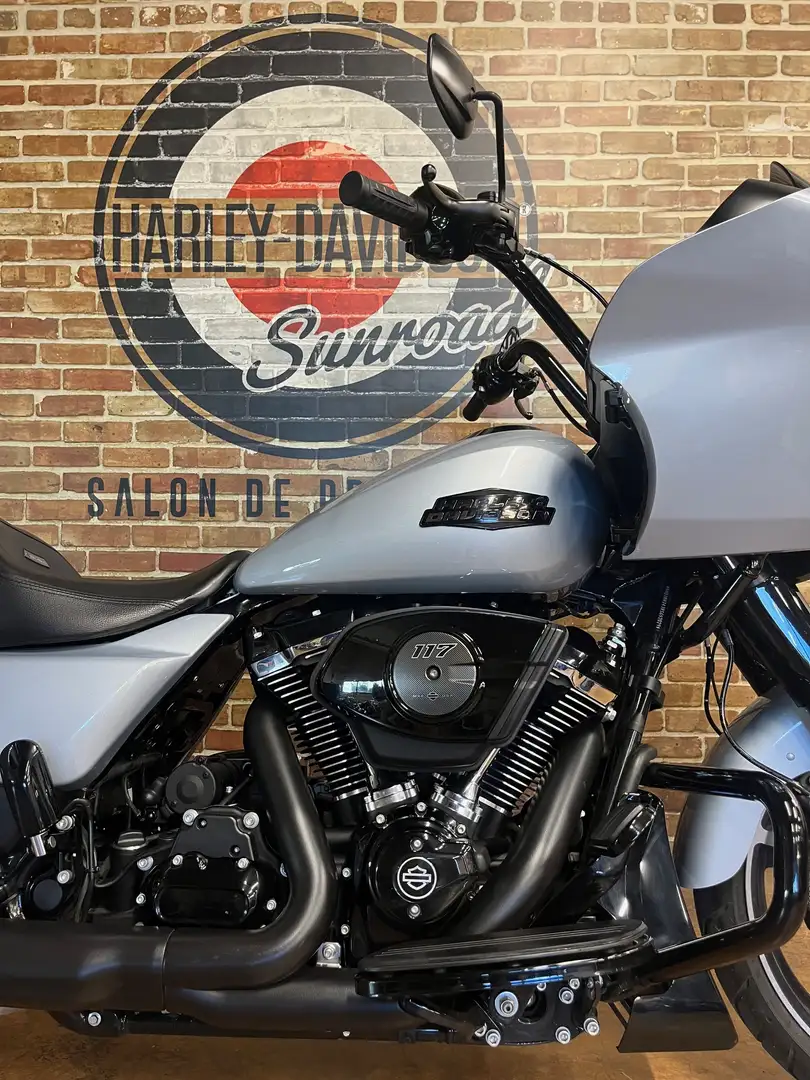 Harley-Davidson Road Glide - 2