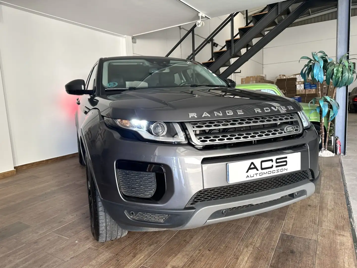 Land Rover Range Rover Evoque 2.0TD4 SE 4WD Aut. 150 Gris - 2