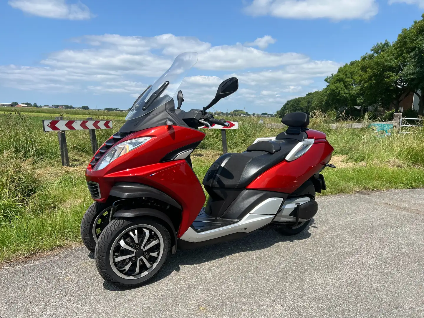 Peugeot Metropolis 400 Bruin - 1