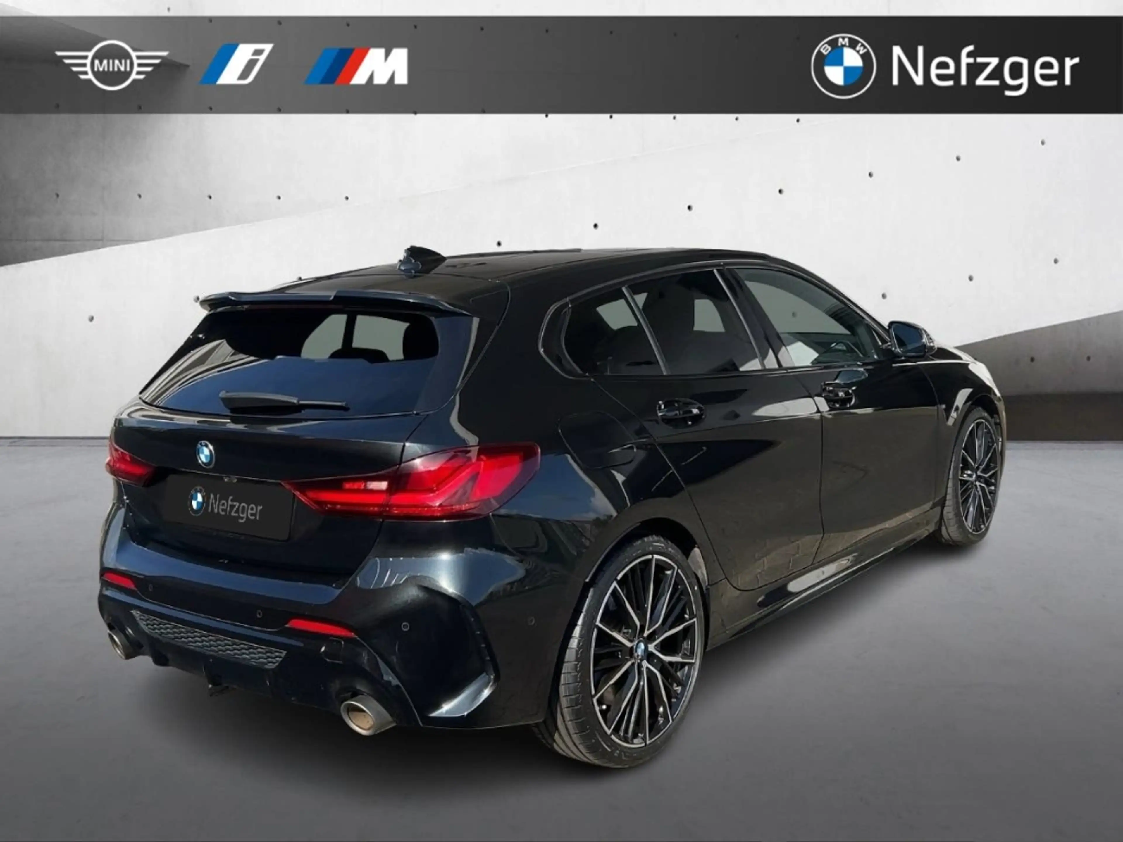 BMW 135 i xDrive LED H&K HUD Panoramadach Komfort — photo 5