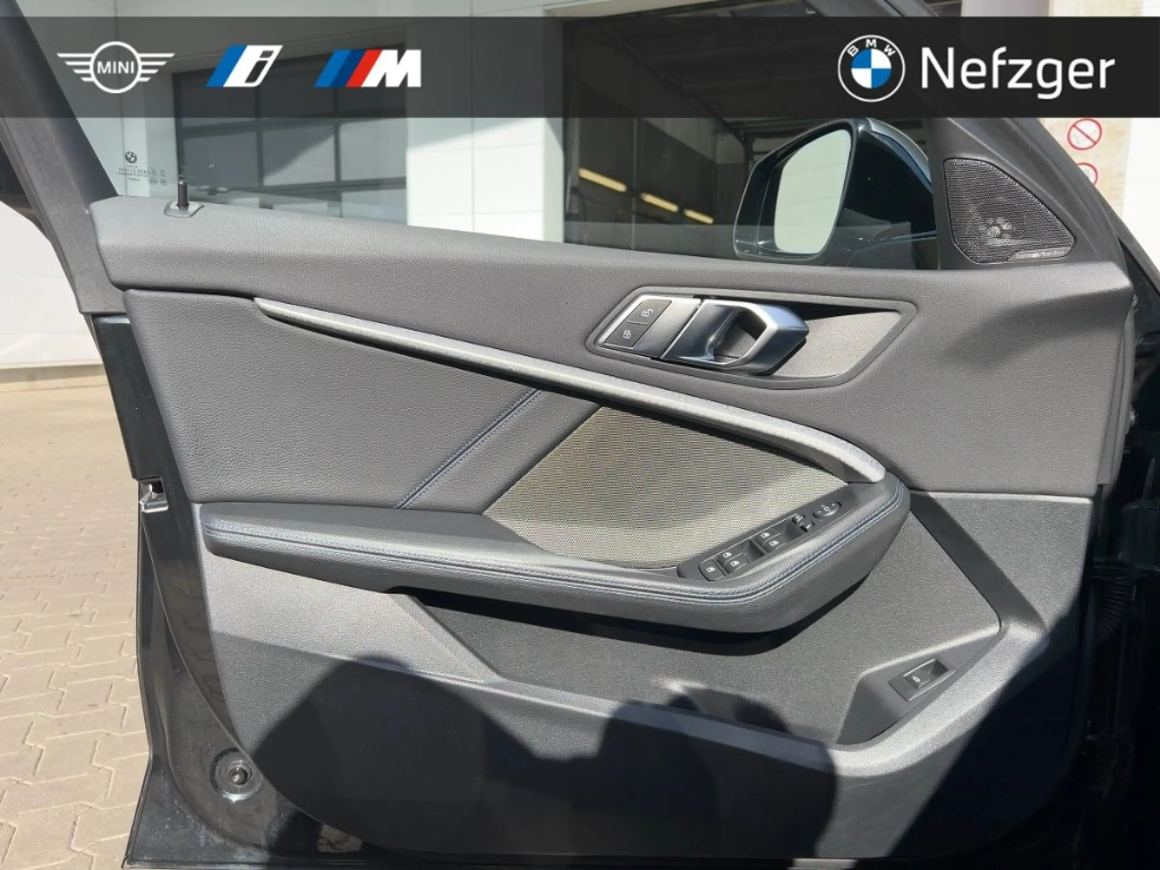 BMW 135 i xDrive LED H&K HUD Panoramadach Komfort — photo 15