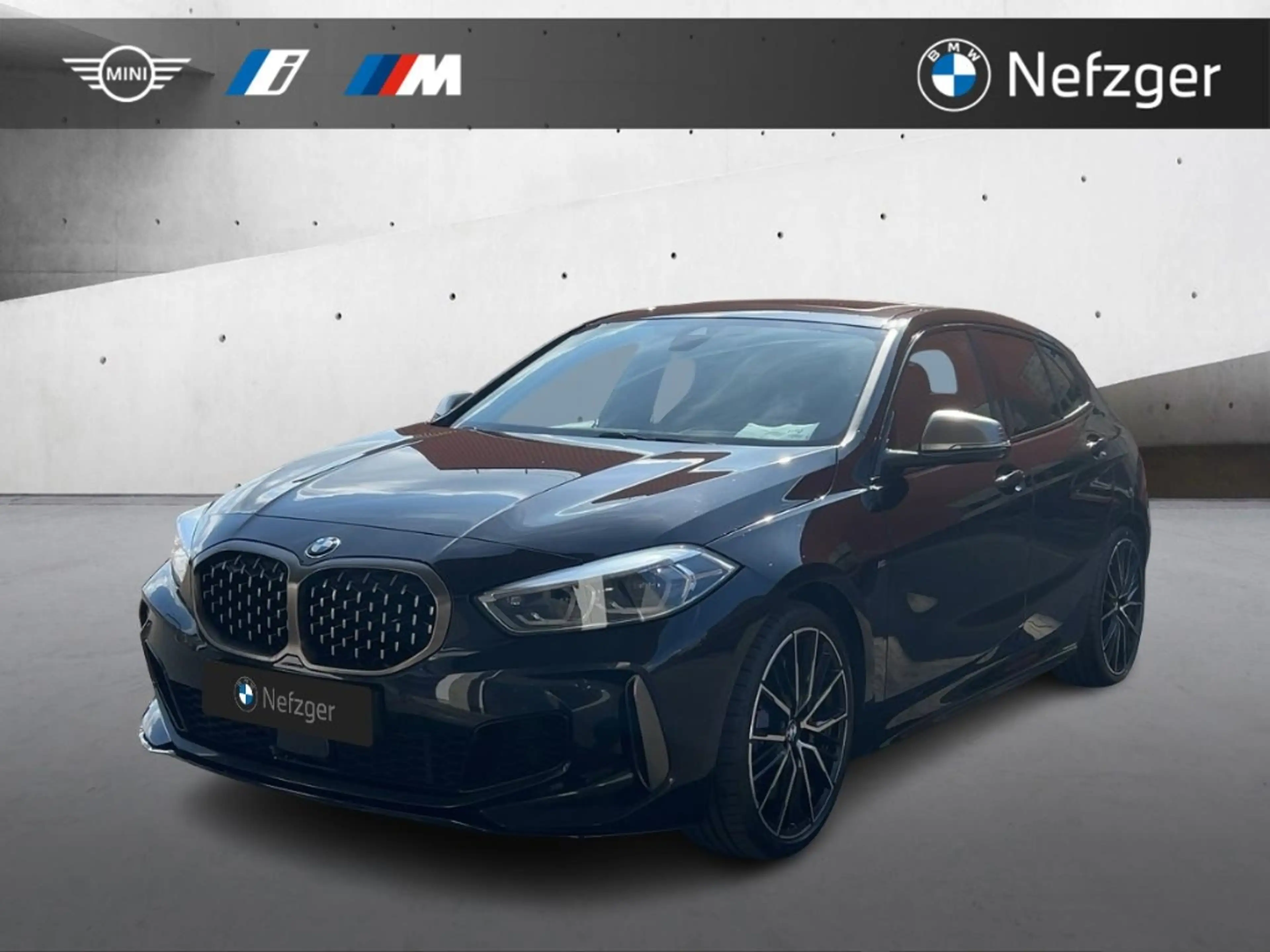 BMW 135 i xDrive LED H&K HUD Panoramadach Komfort