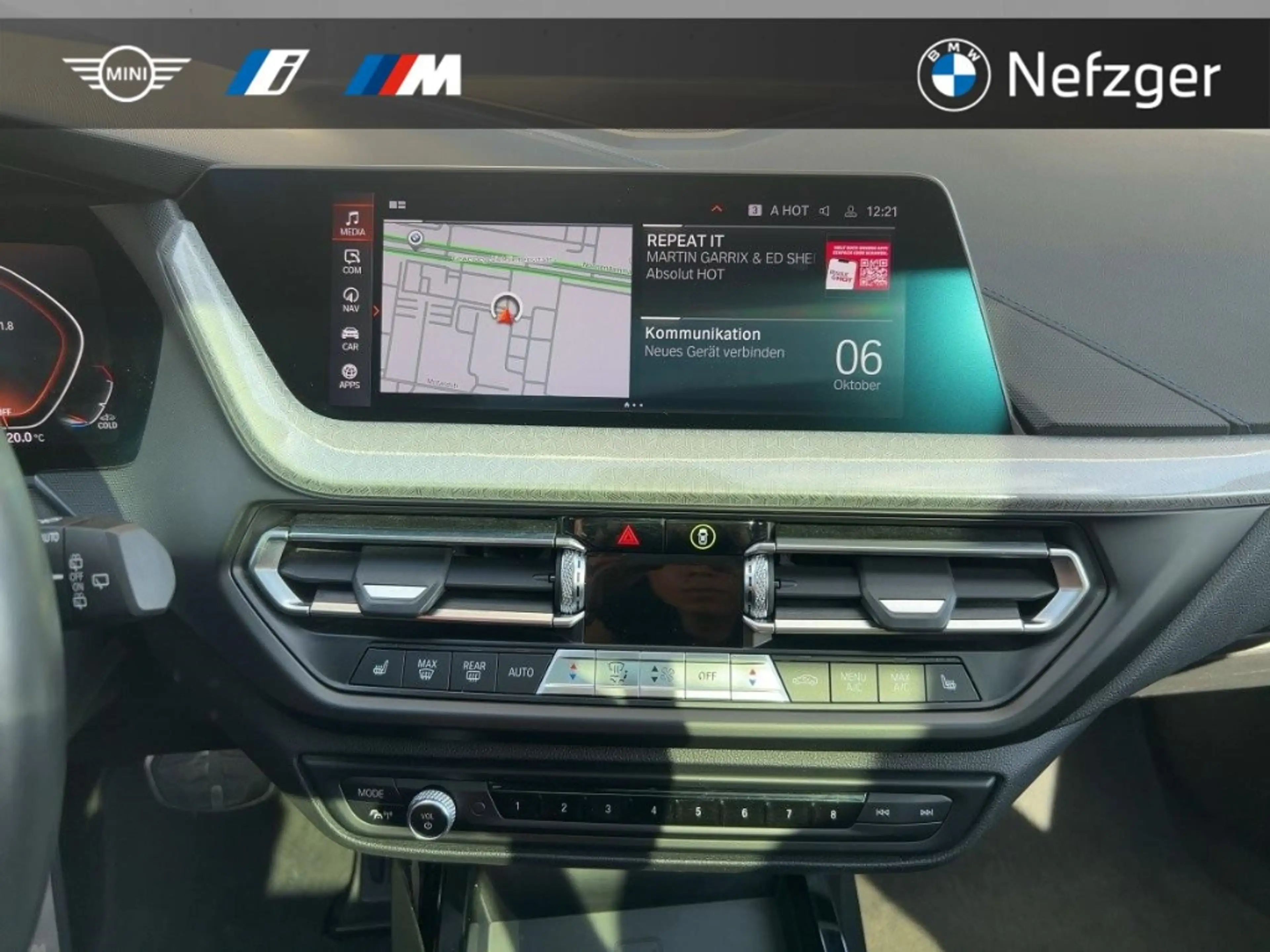 BMW 135 i xDrive LED H&K HUD Panoramadach Komfort — photo 12