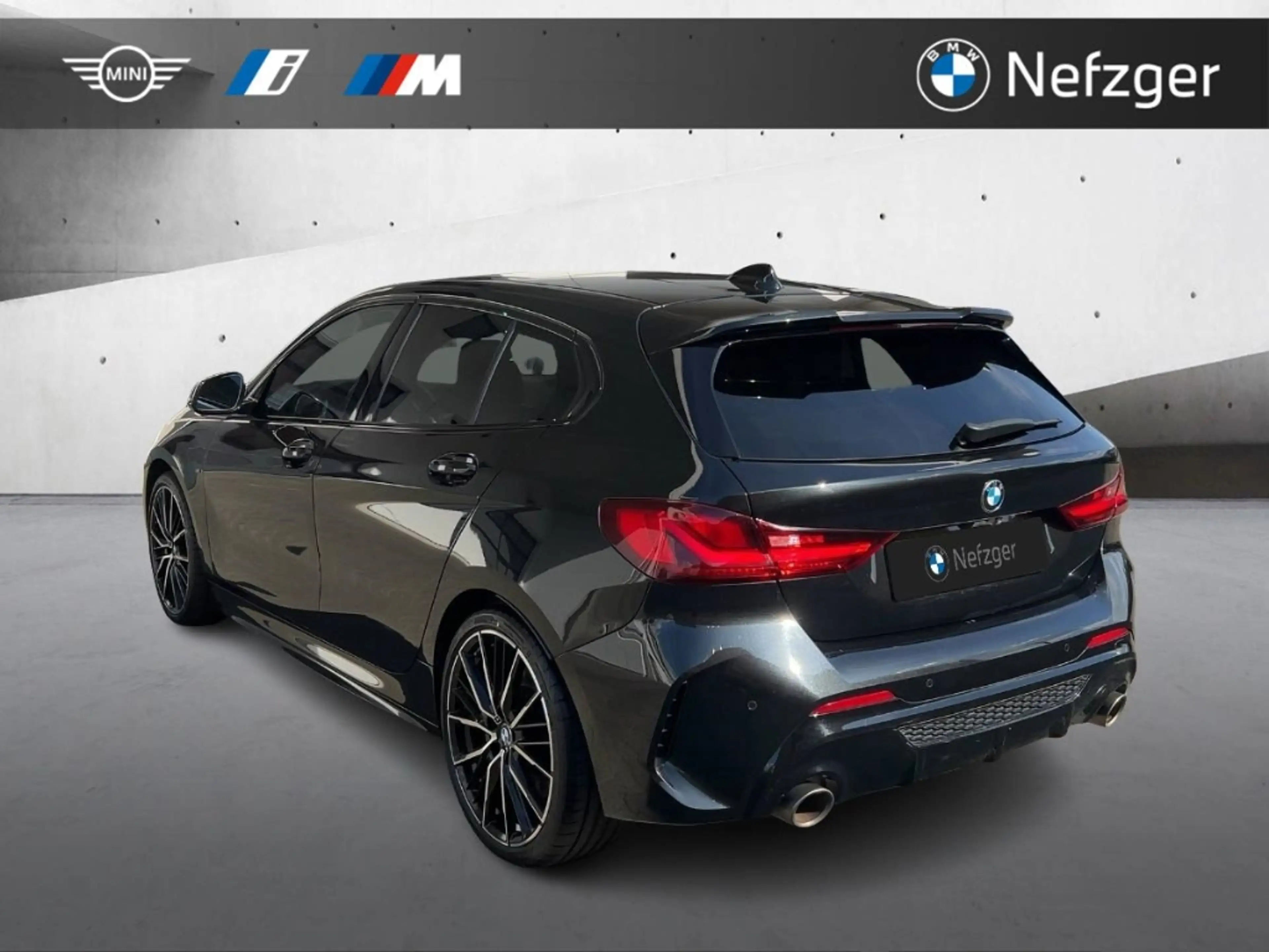 BMW 135 i xDrive LED H&K HUD Panoramadach Komfort — photo 4
