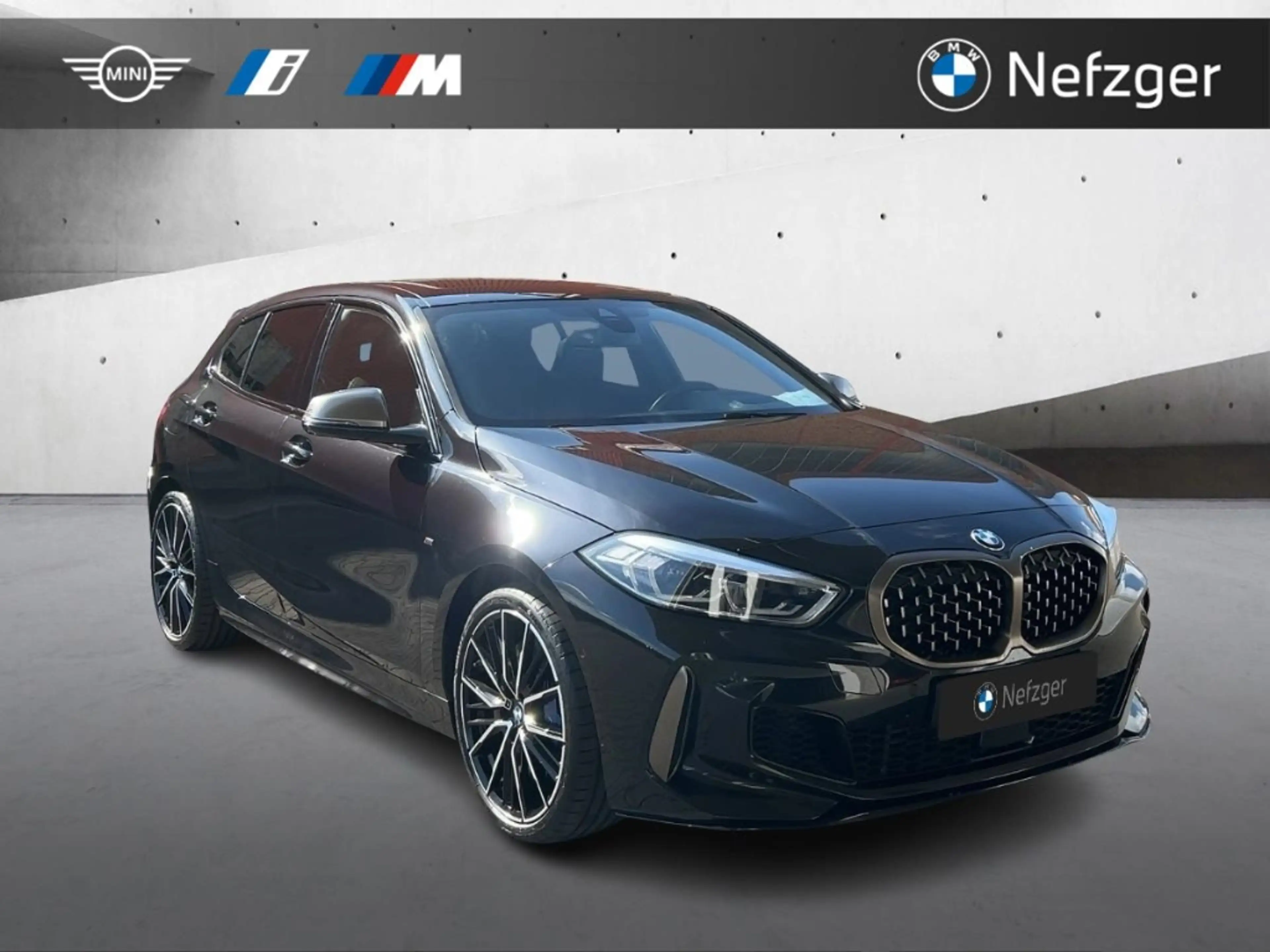 BMW 135 i xDrive LED H&K HUD Panoramadach Komfort — photo 6