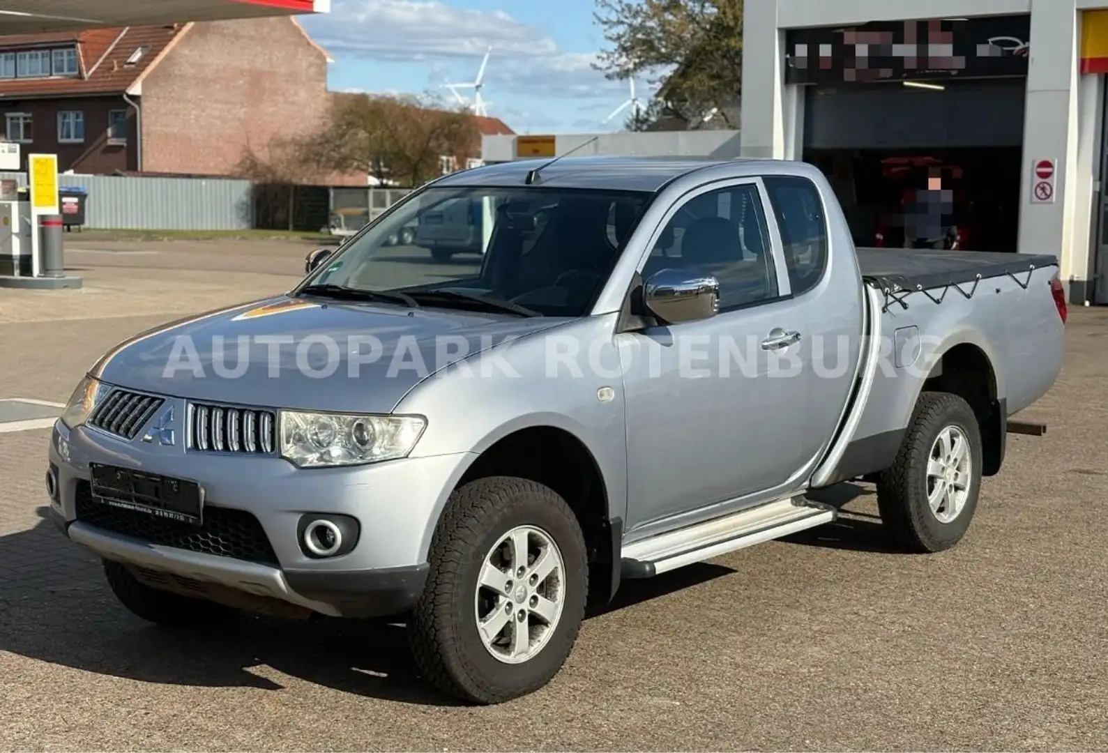 Mitsubishi L200 PICK UP INVITE CLUB 4WD Gris - 1