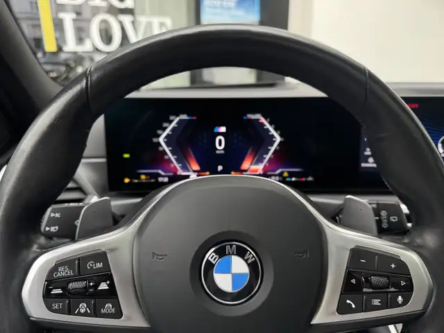 BMW 3 Series view 15