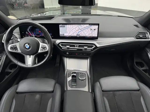 BMW 3 Series view 3