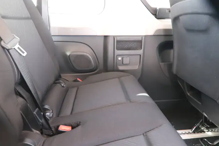 Renault Trafic 2020, foto 11