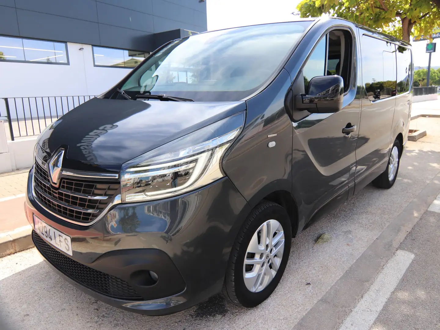 Renault Trafic Trafic Passenger 2.0dCi Energy Blue 107kW Gris - 1