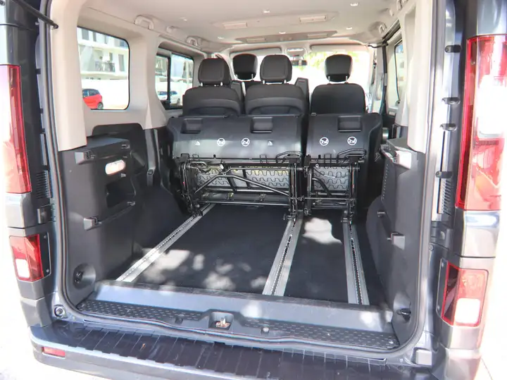 Renault Trafic 2020, foto 20