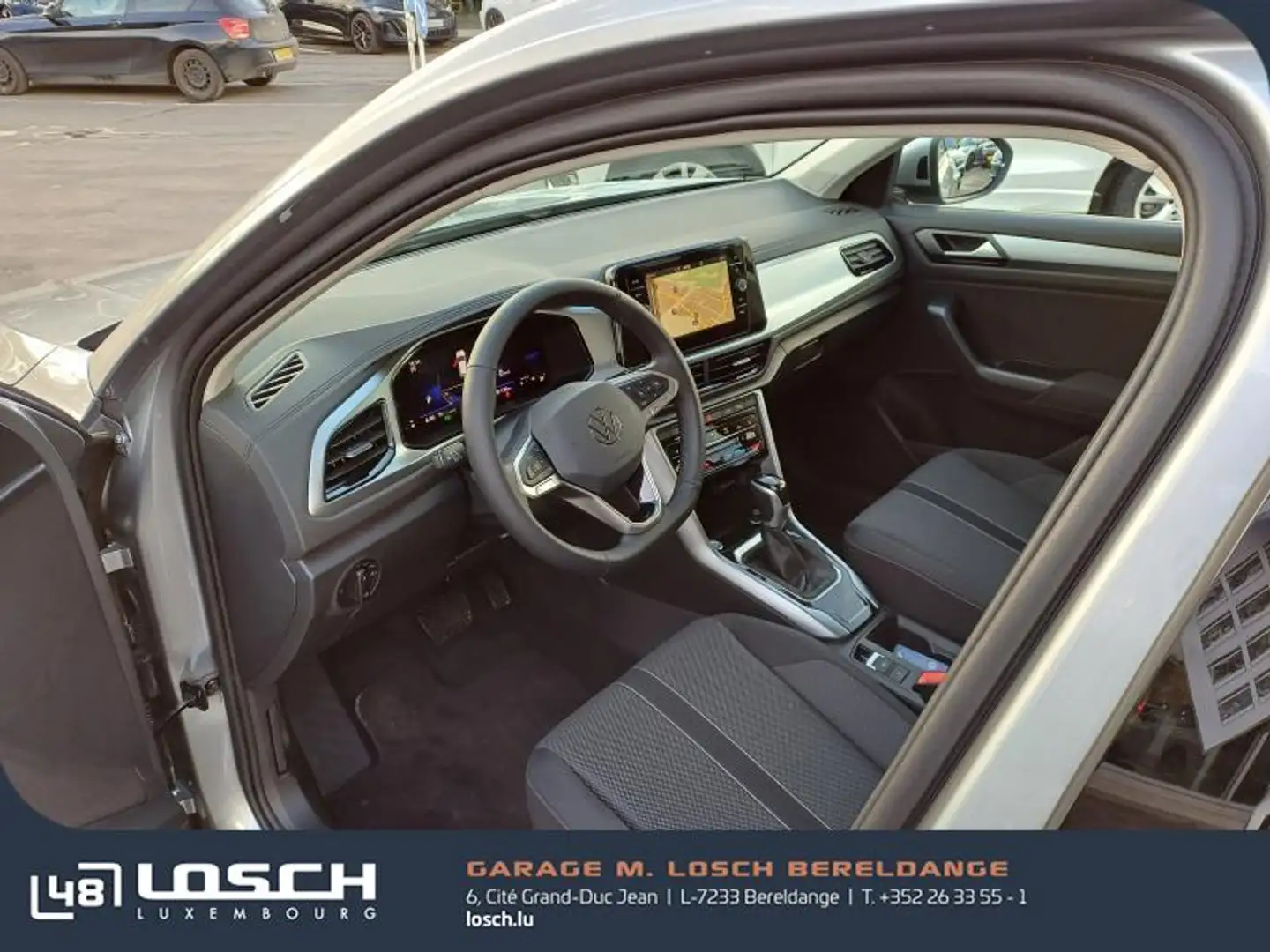 Volkswagen T-Roc Life Grijs - 2