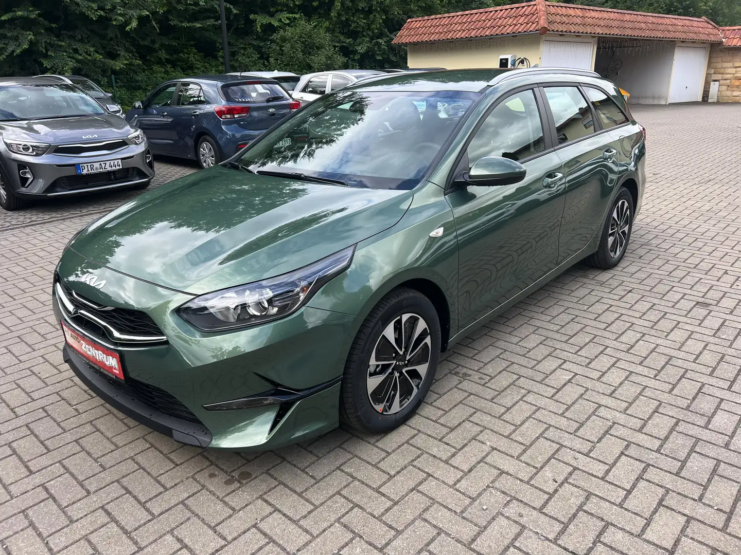 Kia Ceed SW / cee'd SW SW 1.5 T-GDI OPF Vision Groen - 2