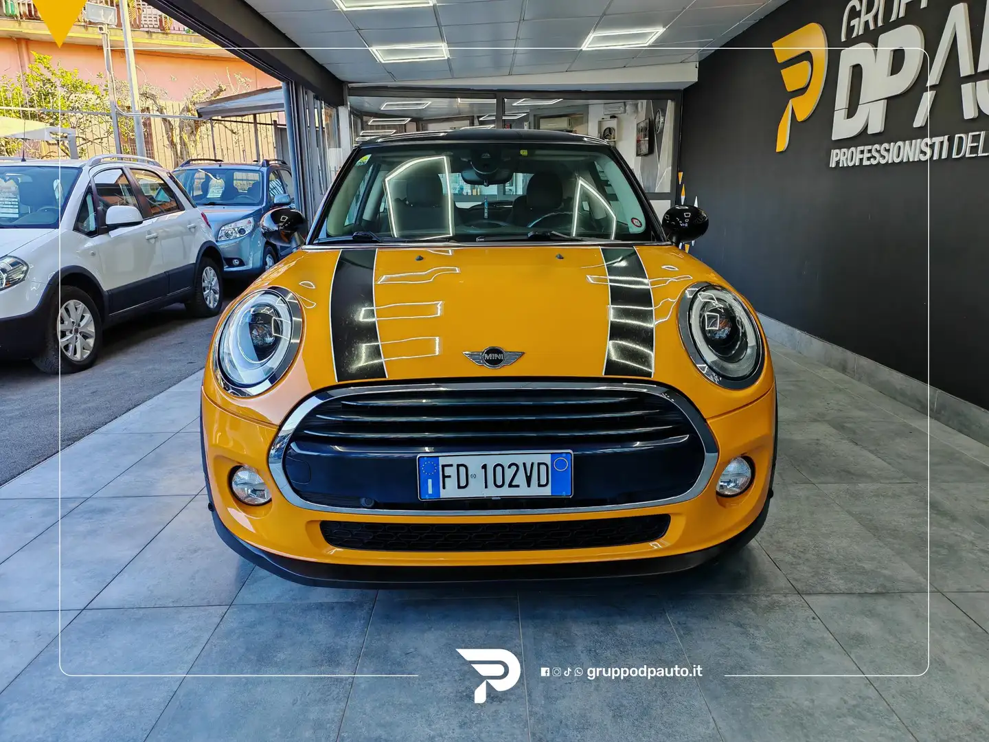 MINI Cooper D 1.5 D Hype Auto Gelb - 2
