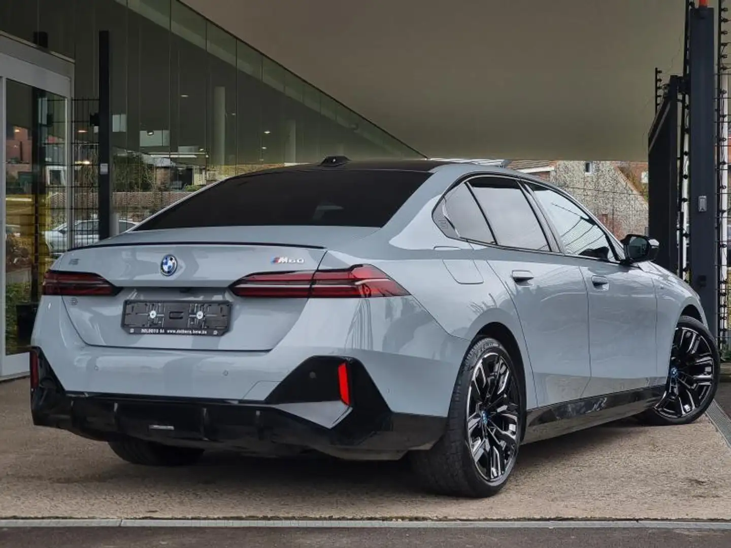 BMW i5 Berline Grau - 2