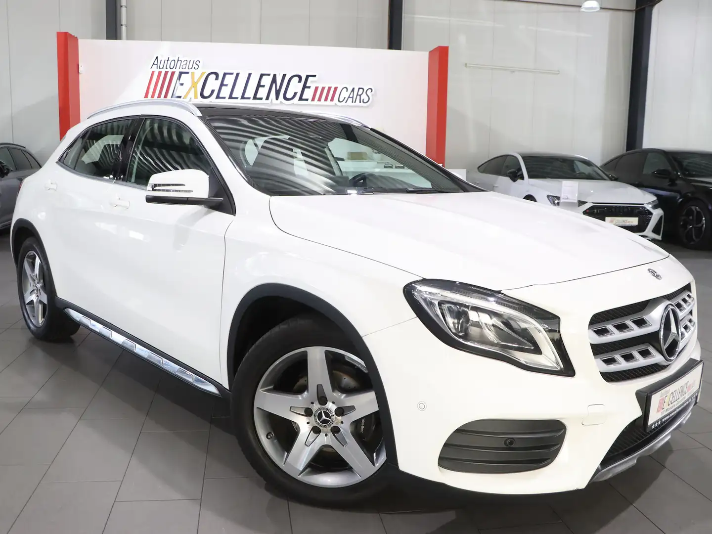 Mercedes-Benz GLA 200 AMG-LINE SPORT WHITE PANORAMA,MATRIX-LED Blanc - 2