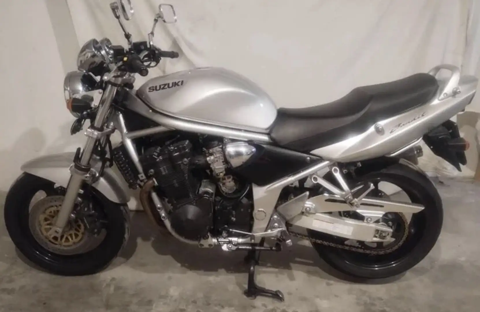 Suzuki Bandit 1200 originale Srebrny - 1