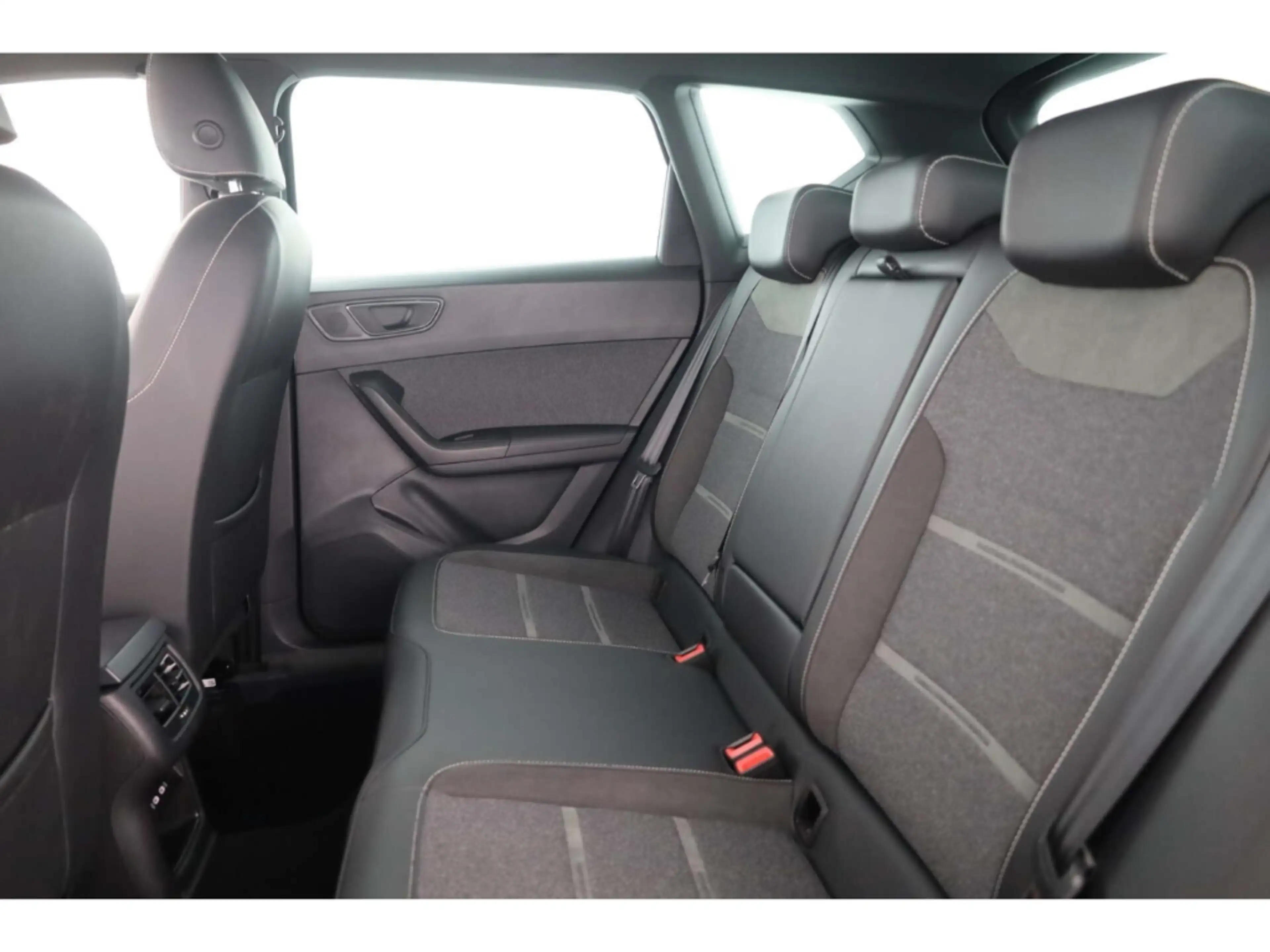 SEAT Ateca 1.5 TSI Xperience — photo 11