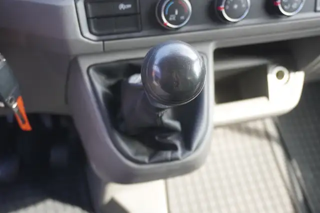 Volkswagen Crafter view 15