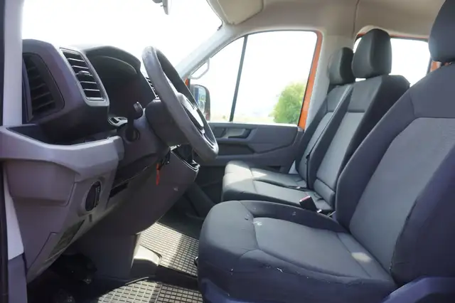 Volkswagen Crafter view 8