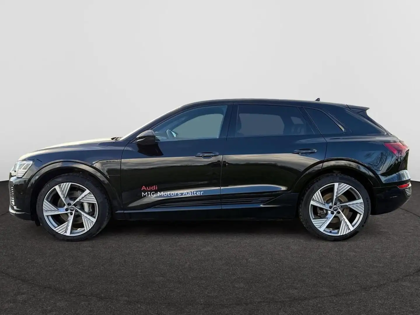 Audi Q8 e-tron Audi Q8  S line 55 e-tron quattro 300,00 kW Noir - 2