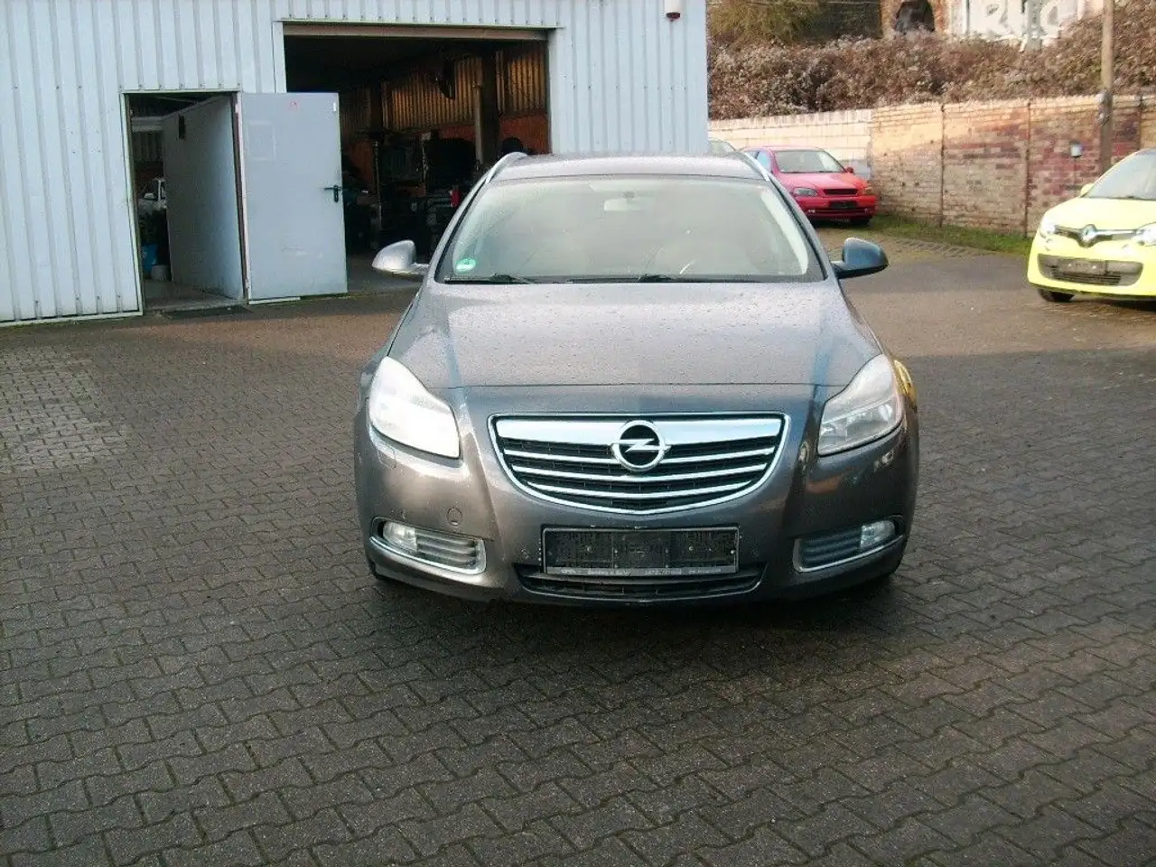 Opel Insignia Sports Tourer 1.6 T Edition, AC, Navi — photo 1 of 11