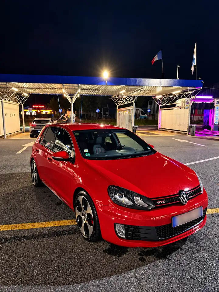 Volkswagen Golf GTI