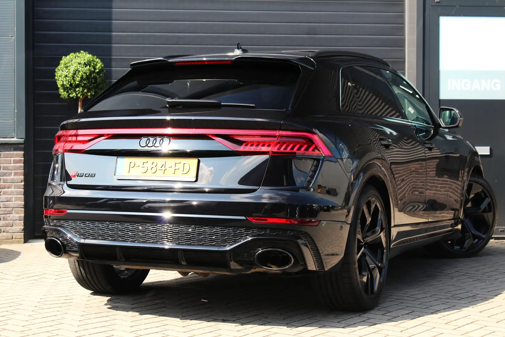 Audi RS Q8 RSQ8 4.0 TFSI Quattro | B&O | Keramisch | Pano | Zwart - 2