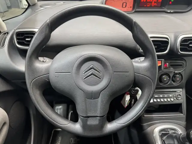 Citroen C3 Picasso view 12