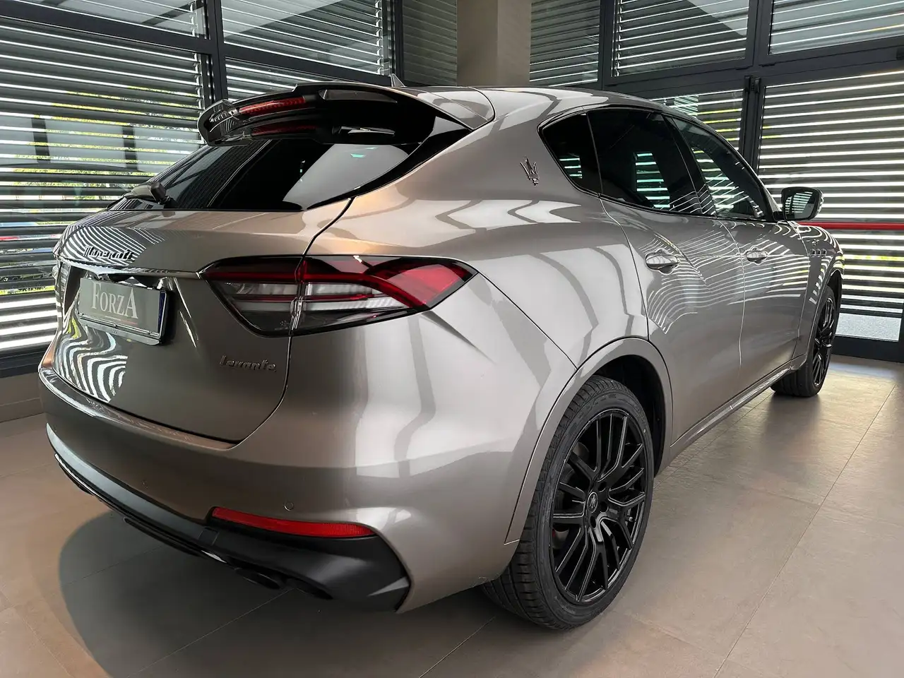 Maserati Levante 2022 — фото 14