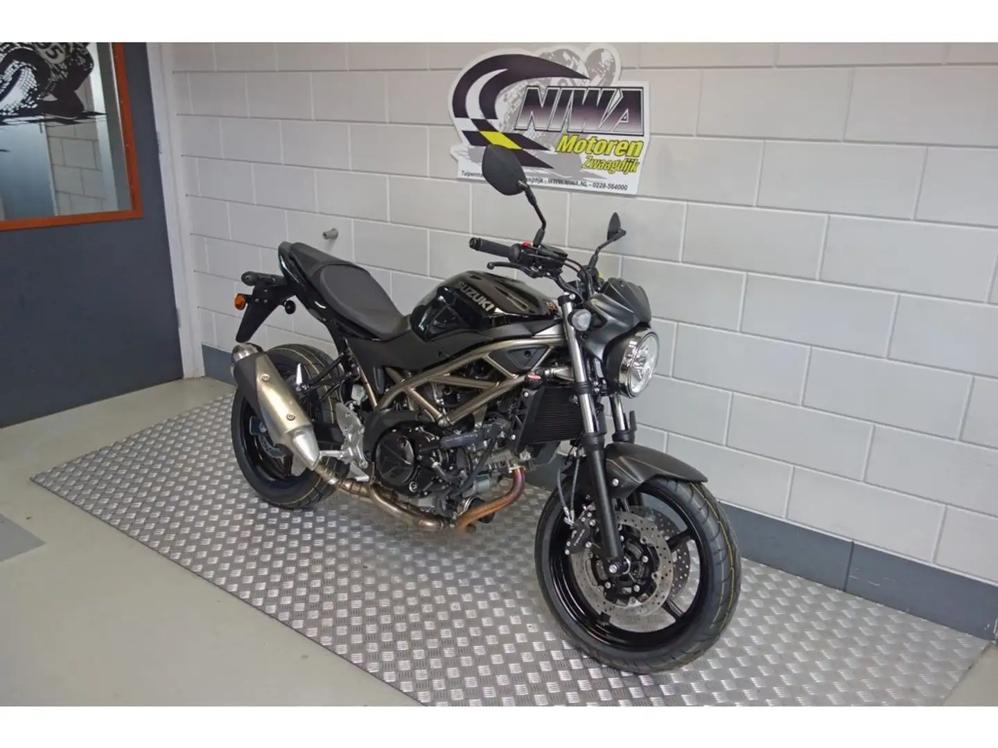 Suzuki SV 650 S ABS Zwart - 2