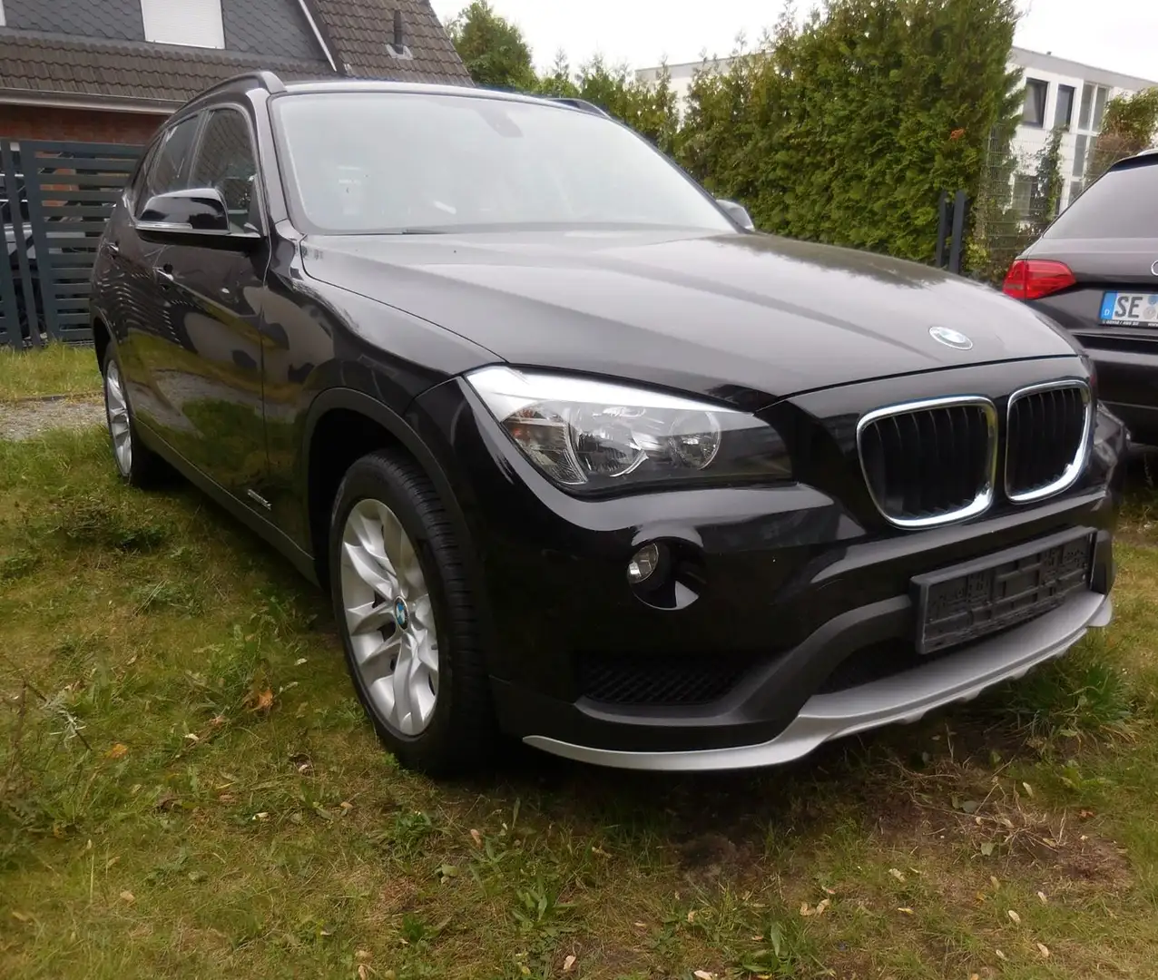 BMW X1 16 d sDrive.Advantage-Paket Plus.Navi.PDC Noir - 1
