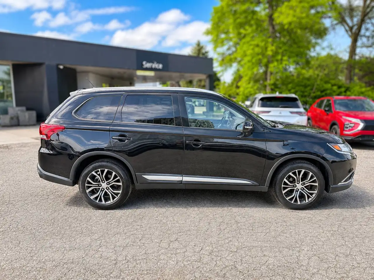 Mitsubishi Outlander photo Mitsubishi Outlander