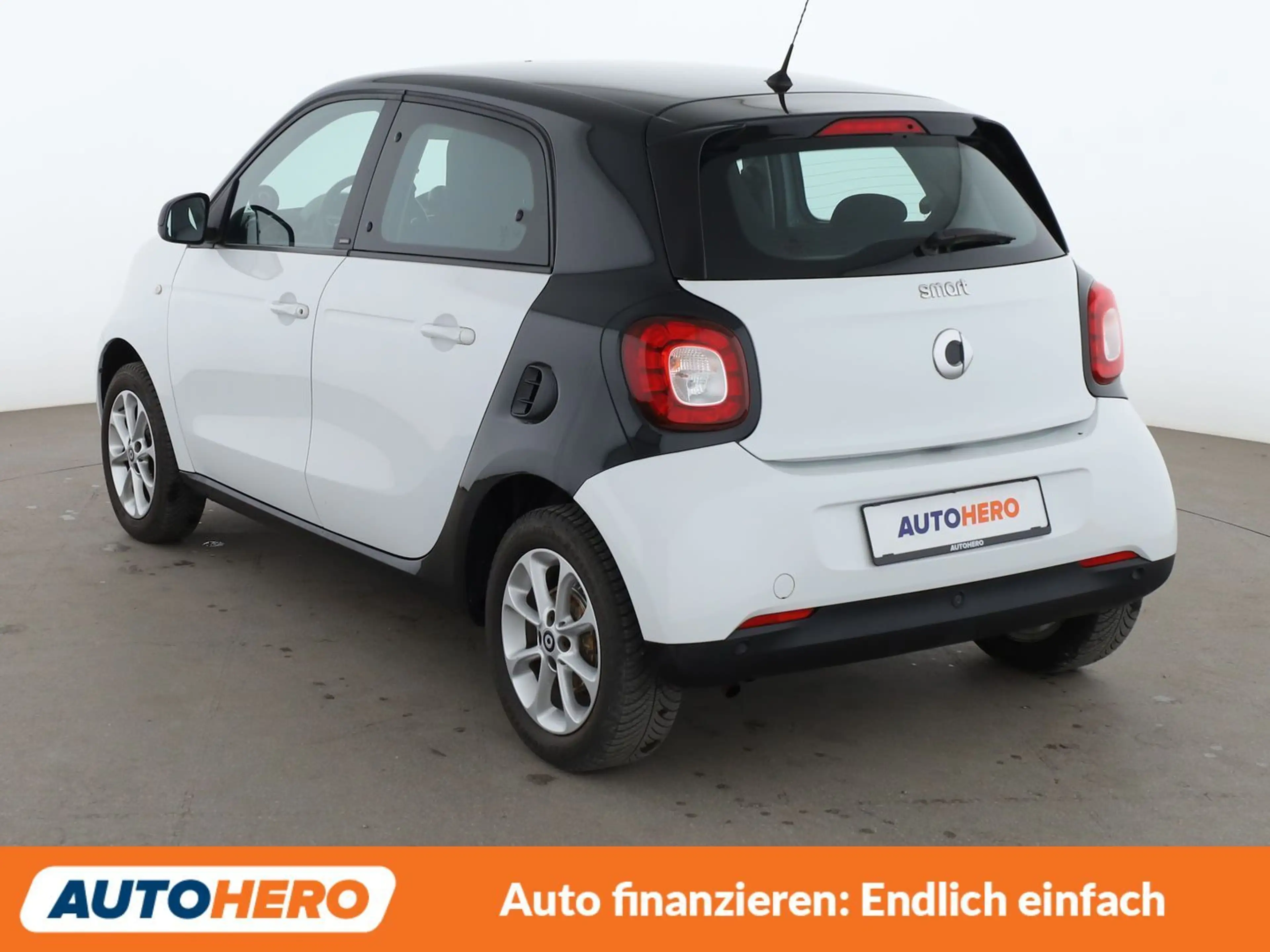 smart forFour 1.0 Basis passion Aut.*NAVI*TEMPO*PDC*SHZ*KLIMA* — photo 4
